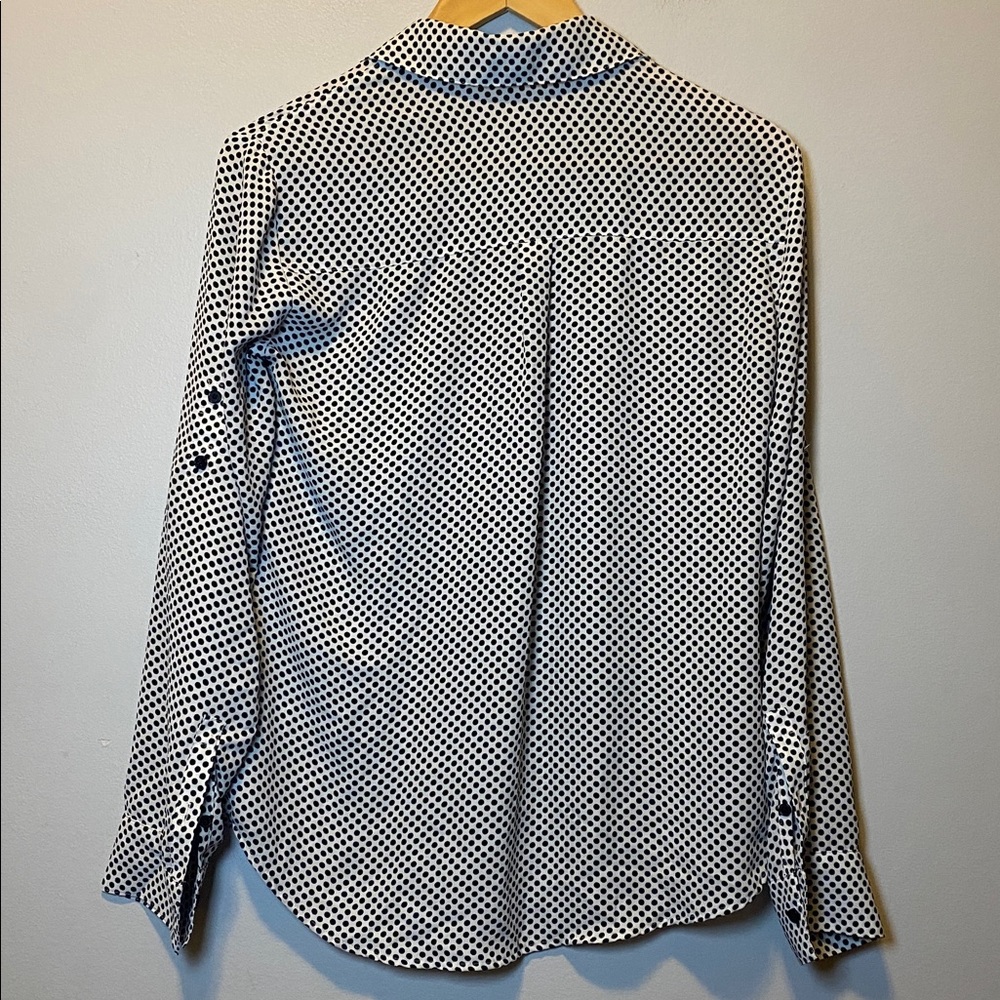 Express Boyfriend Button Up Shirt Women’s Small White Black Polka Dot Roll Tab - Picture 10 of 13
